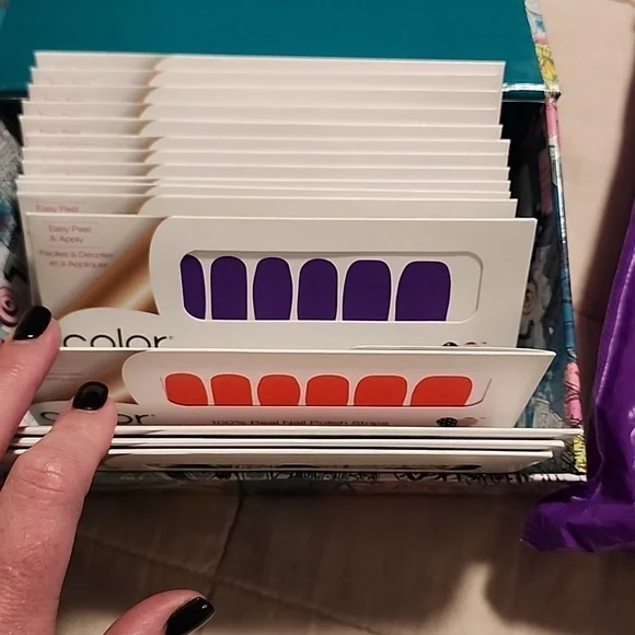 Color Street - Picture 3 of 4